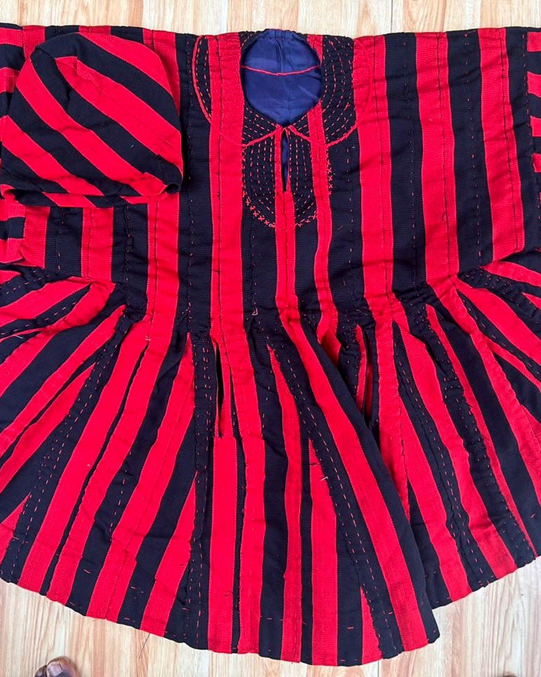 Crimson & Black Fugu Smock — view 2